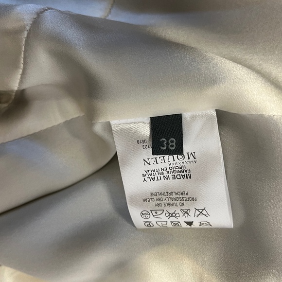 Gorgeous Alexander McQueen Vest - Picture 9 of 10